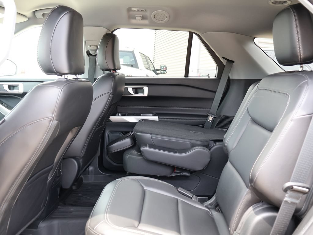 Certified 2024 Ford Explorer XLT w/ Equipment Group 202A AWD/4WD image 20