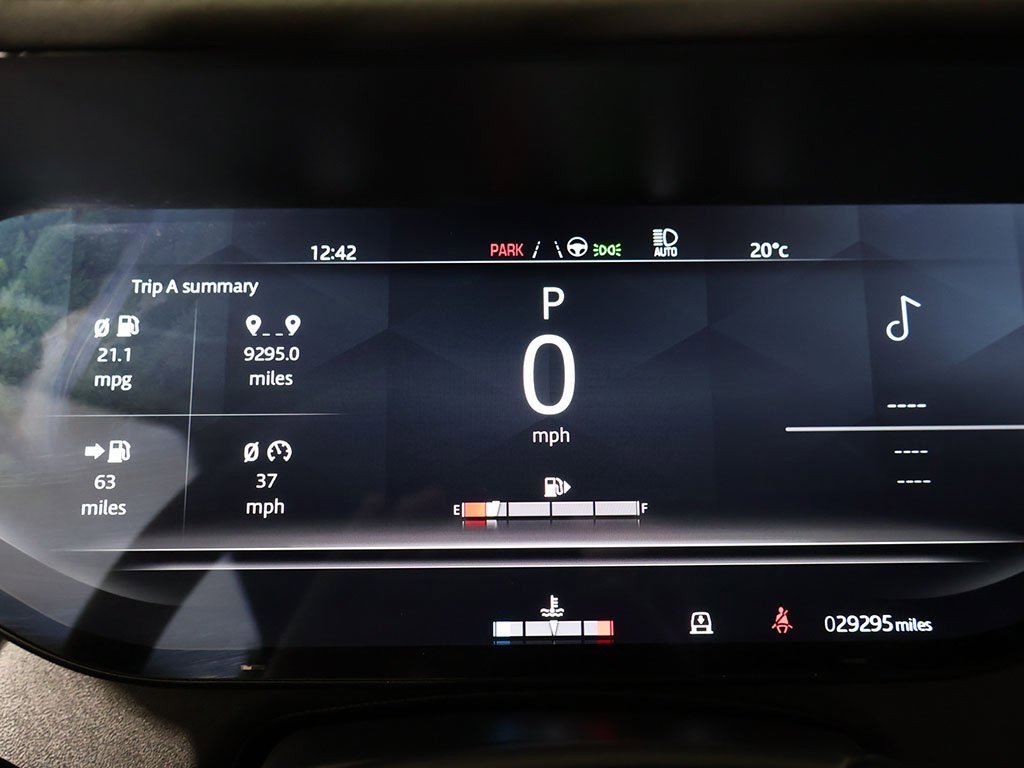 Used 2023 Land Rover Range Rover Long Wheelbase SE image 50