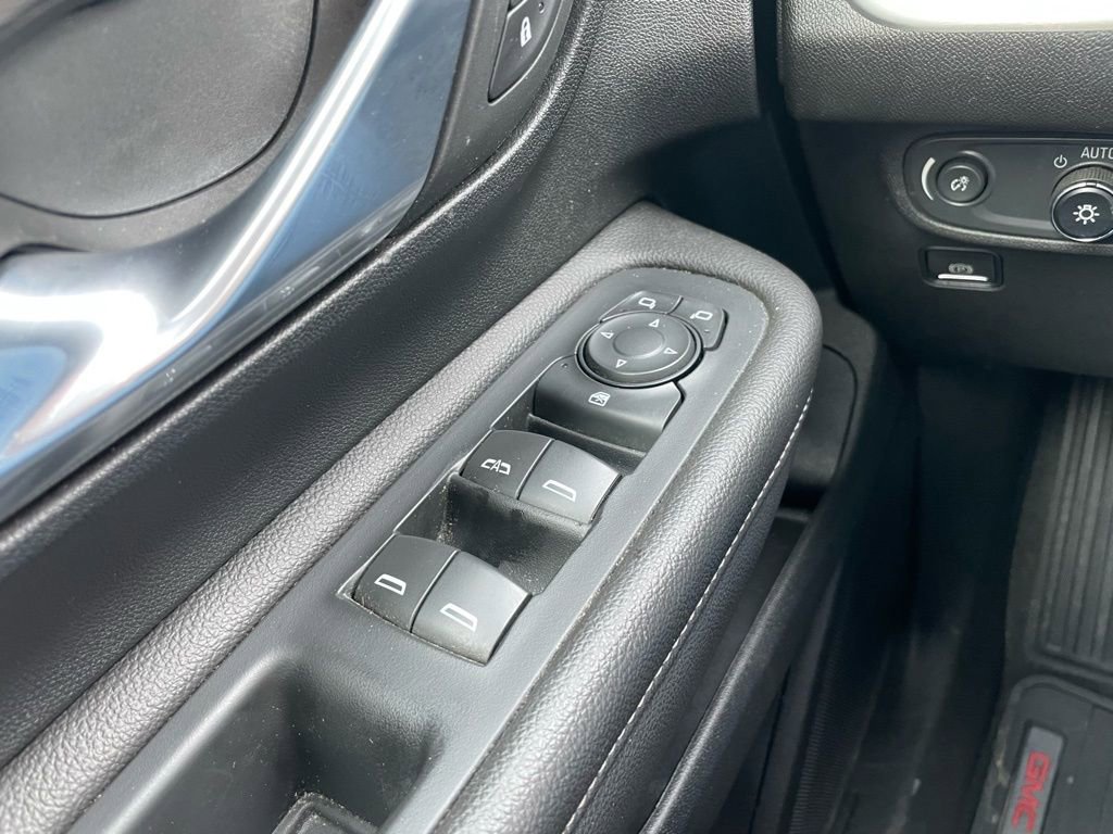 Used 2022 GMC Terrain SLE w/ Driver Convenience Package image 27