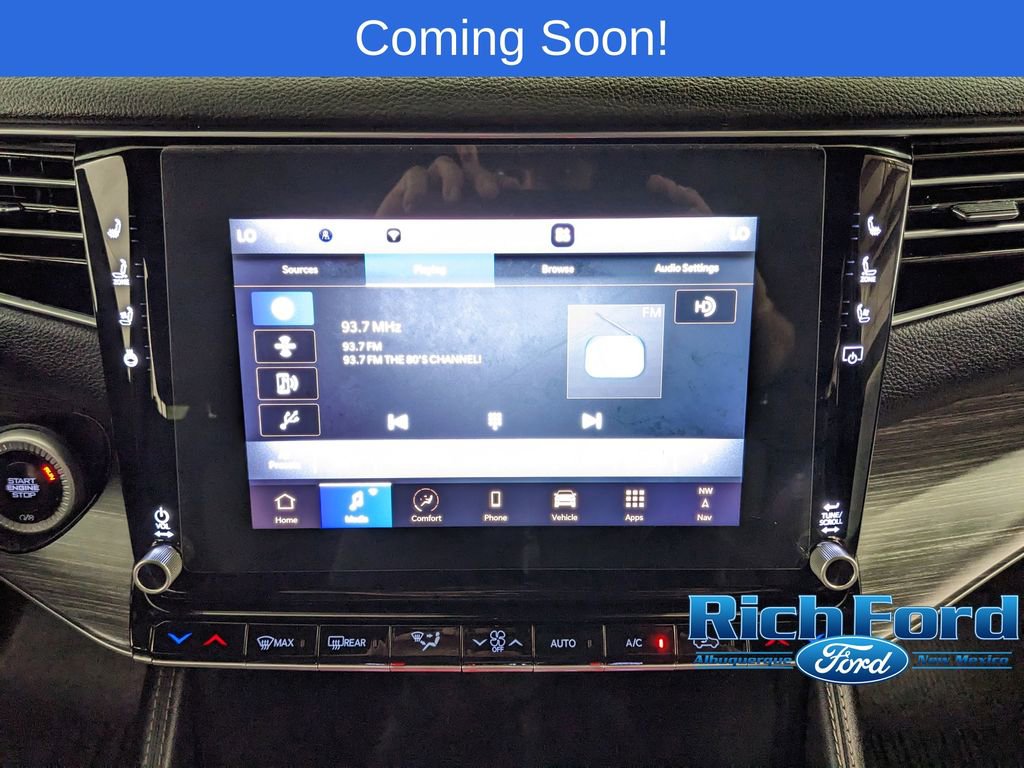 Used 2024 Jeep Wagoneer L Series III w/ Premium Group I AWD/4WD image 8