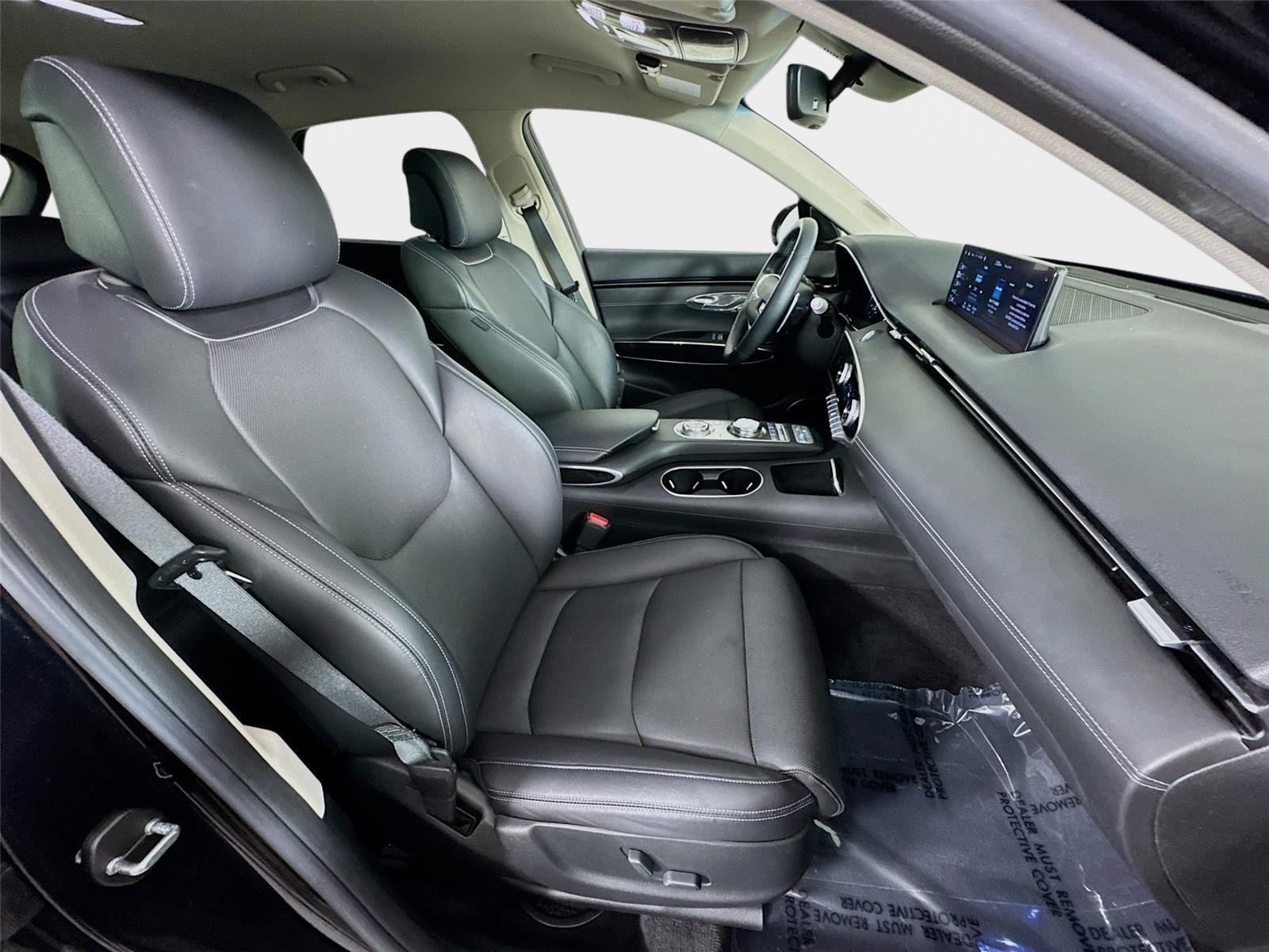 Certified 2022 Genesis GV70 2.5T AWD/4WD image 28