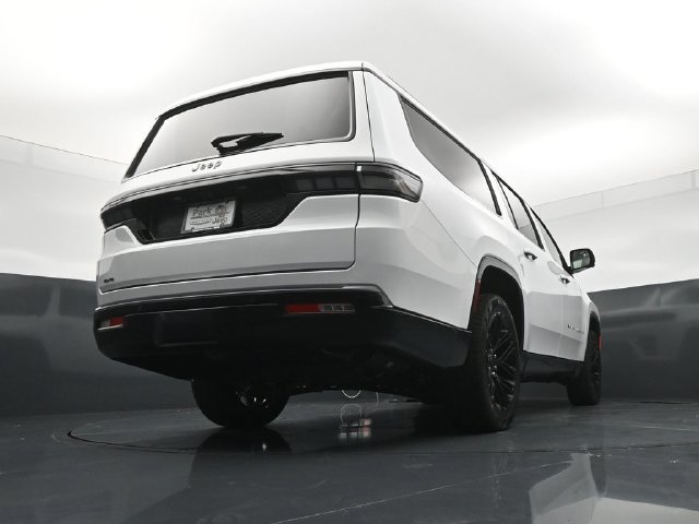 New 2026 Jeep Grand Wagoneer L Limited AWD/4WD image 23