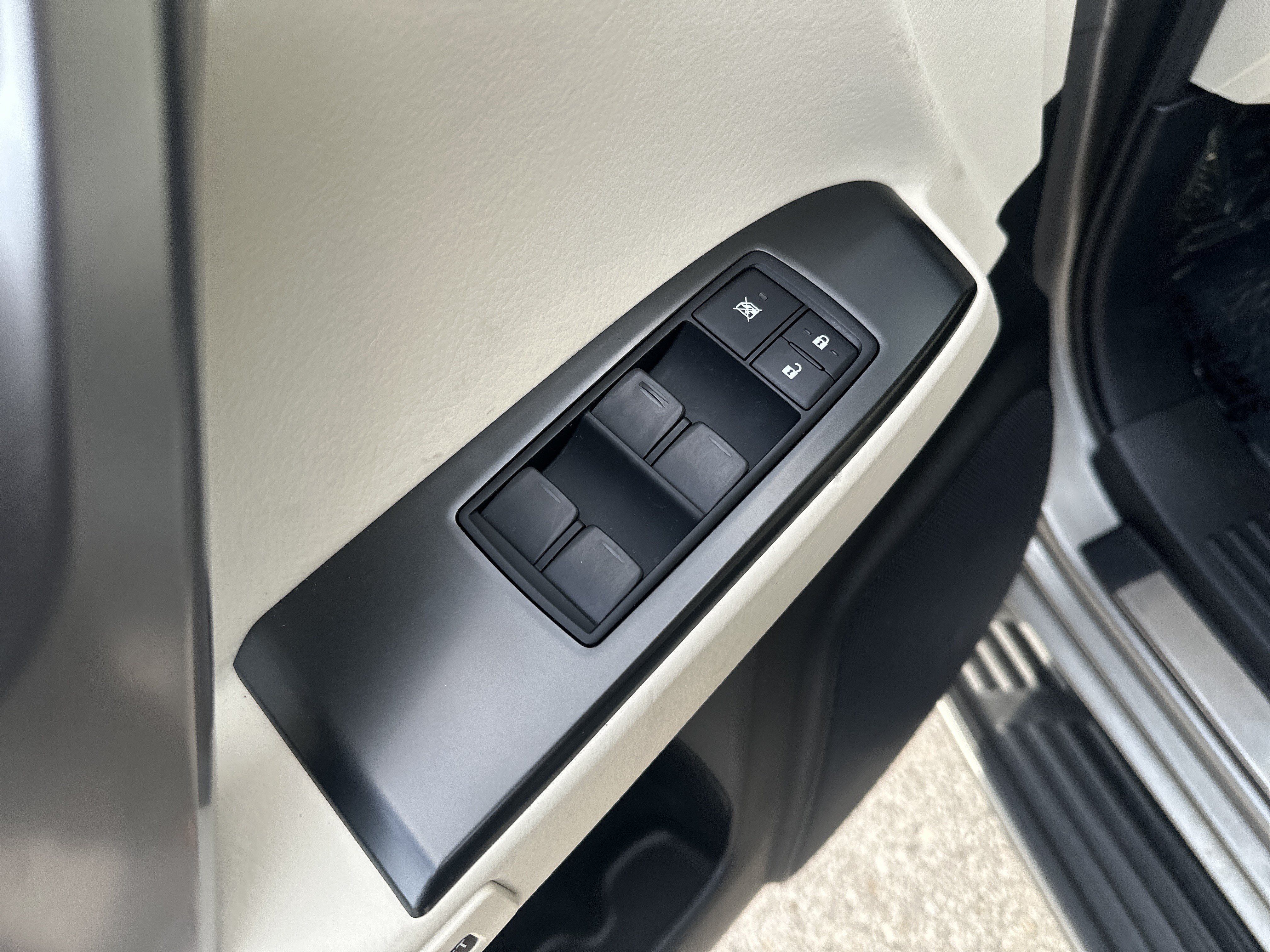 Certified 2023 Lexus GX 460 Luxury w/ Sport Design Package AWD/4WD image 15