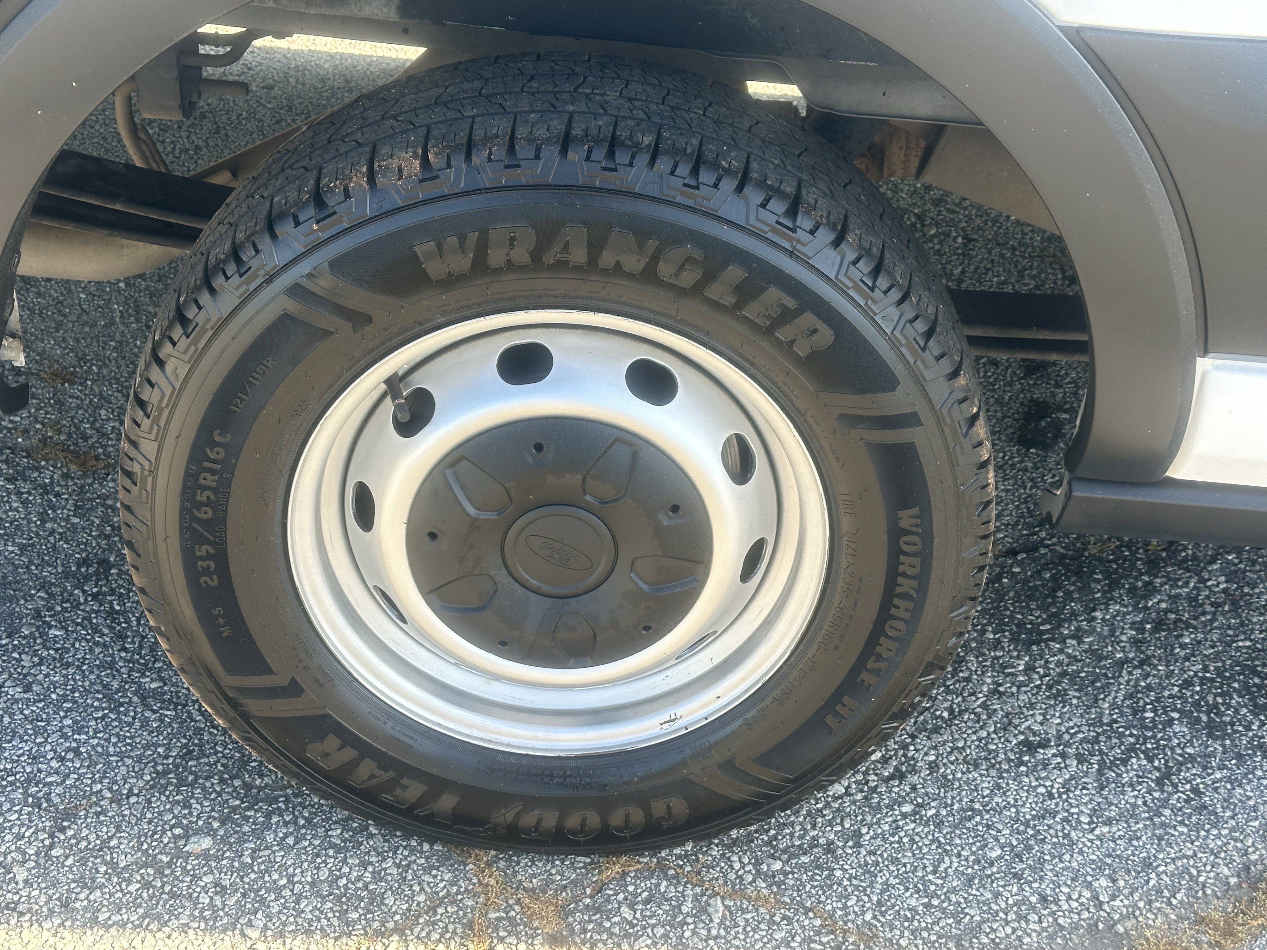 Used 2023 Ford Transit 350 148 High Roof Extended image 19