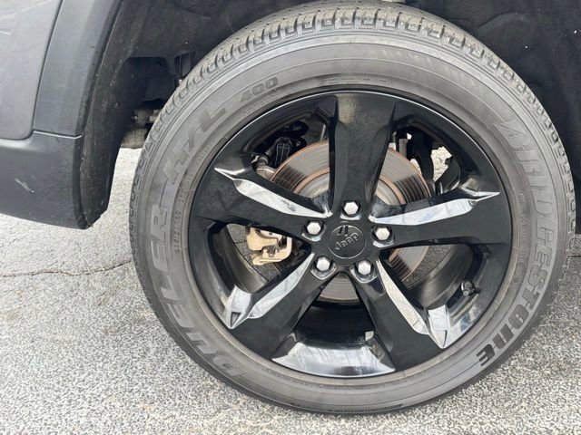 Used 2023 Jeep Grand Cherokee Altitude image 6