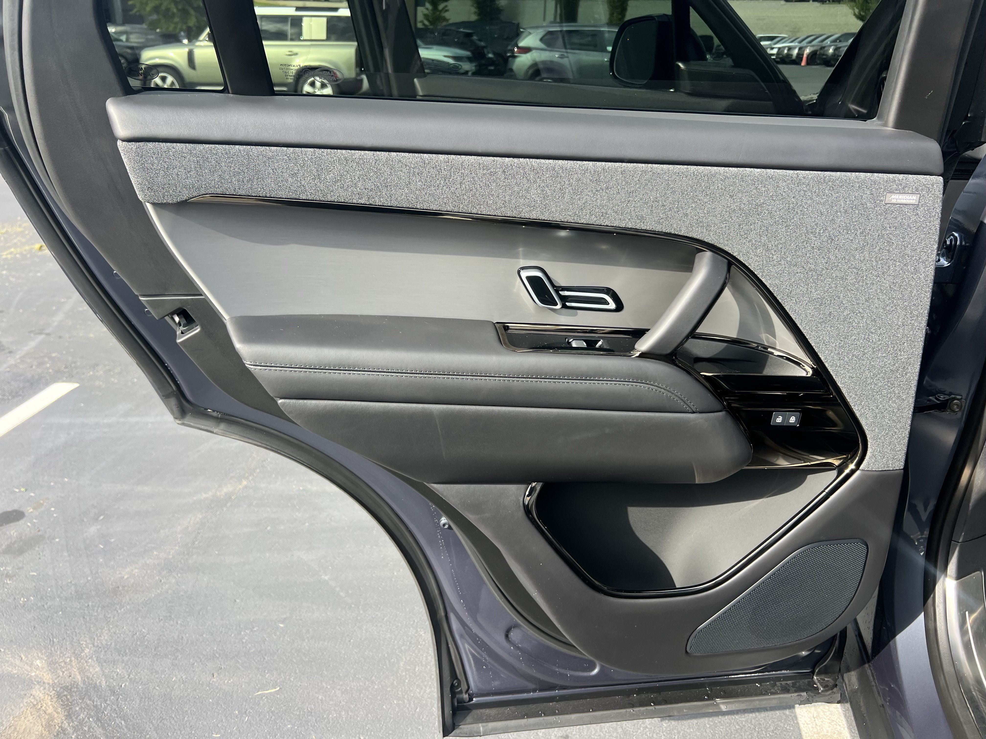 Used 2025 Land Rover Range Rover Sport Dynamic SE AWD/4WD image 24