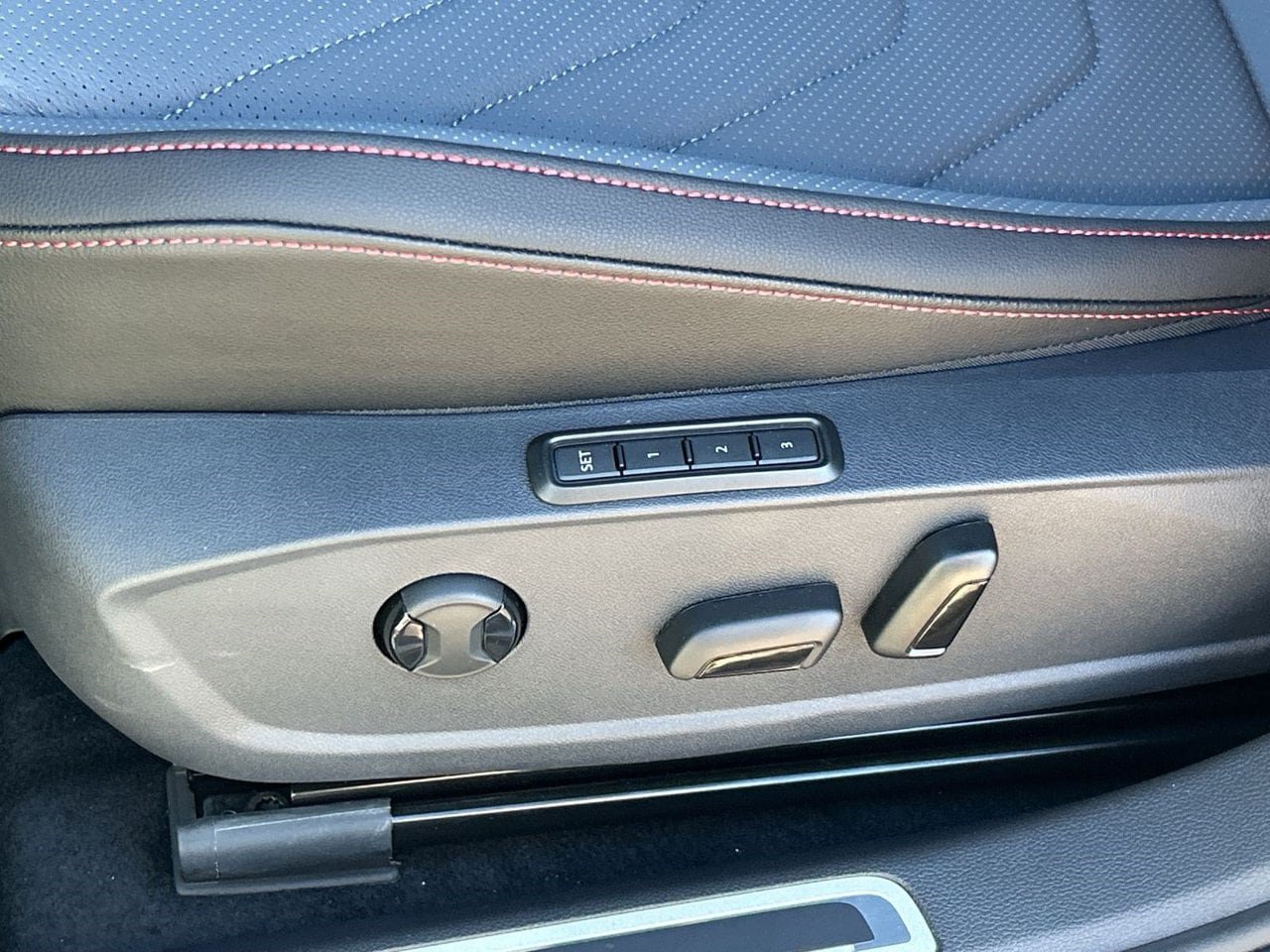 New 2027 Volkswagen Jetta GLI Autobahn FWD image 16