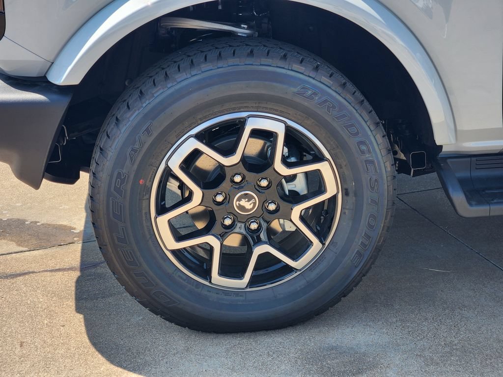 New 2026 Ford Bronco Outer Banks AWD/4WD image 8
