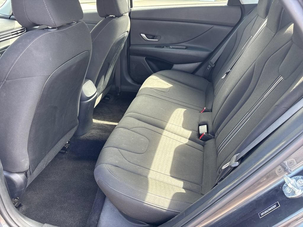 Used 2021 Hyundai Elantra SEL FWD image 11