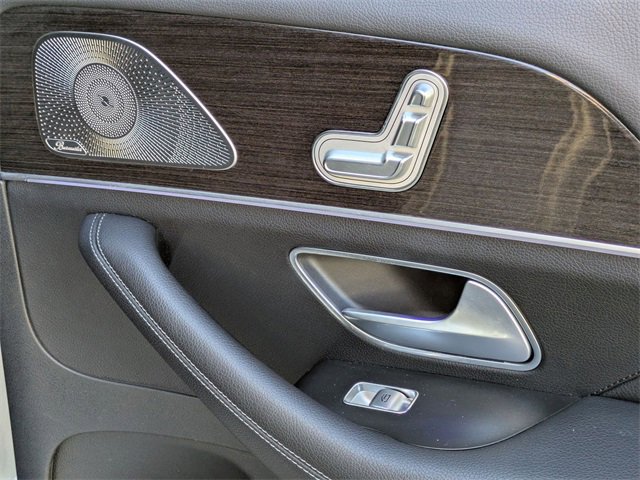 Used 2022 Mercedes-Benz GLS 450 4MATIC image 39