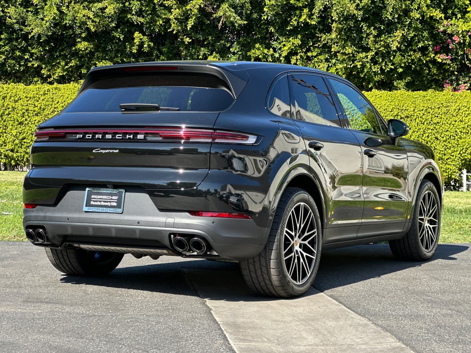 New 2026 Porsche Cayenne AWD/4WD image 8