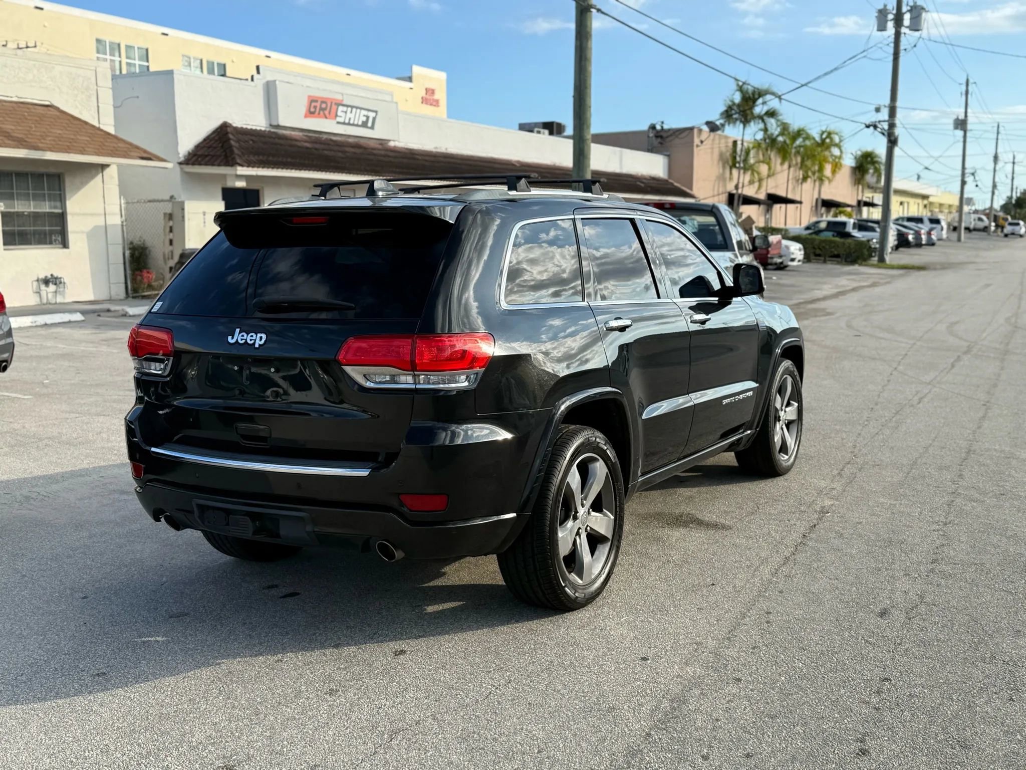 Used 2015 Jeep Grand Cherokee Overland w/ Trailer Tow Group IV image 7