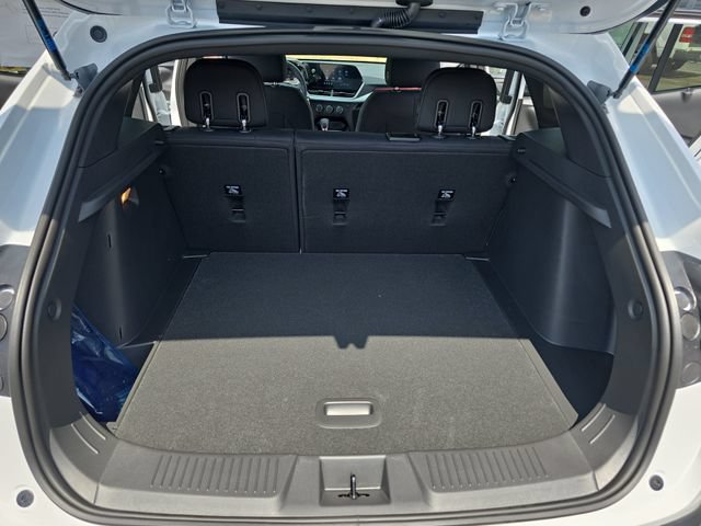 New 2026 Chevrolet Trax RS w/ Sunroof Package FWD image 13