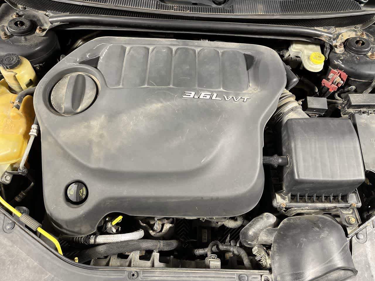 Used 2012 Chrysler 200 Limited FWD image 12