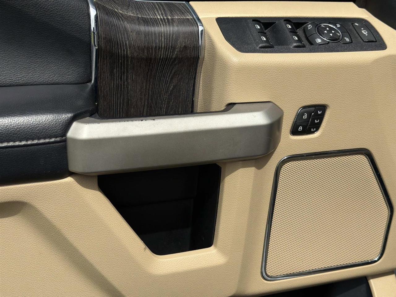 Used 2020 Ford F250 Lariat w/ Lariat Ultimate Package AWD/4WD image 12