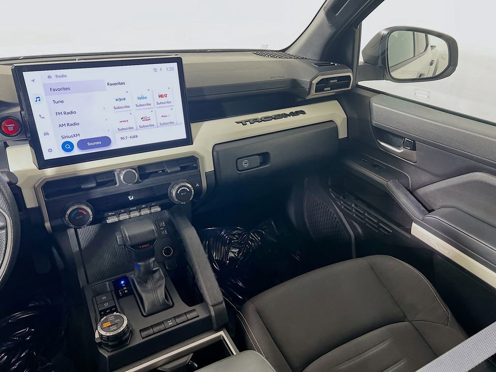 Certified 2024 Toyota Tacoma TRD Off-Road image 21