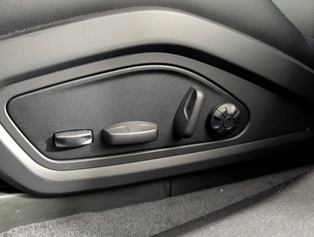 New 2026 Porsche Taycan AWD/4WD image 29