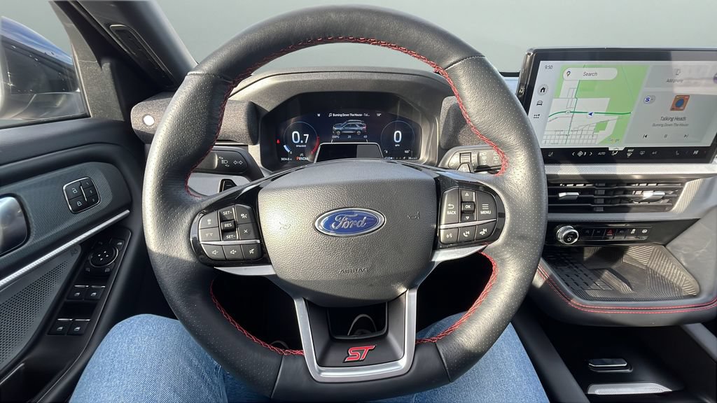 Used 2025 Ford Explorer ST AWD/4WD image 15
