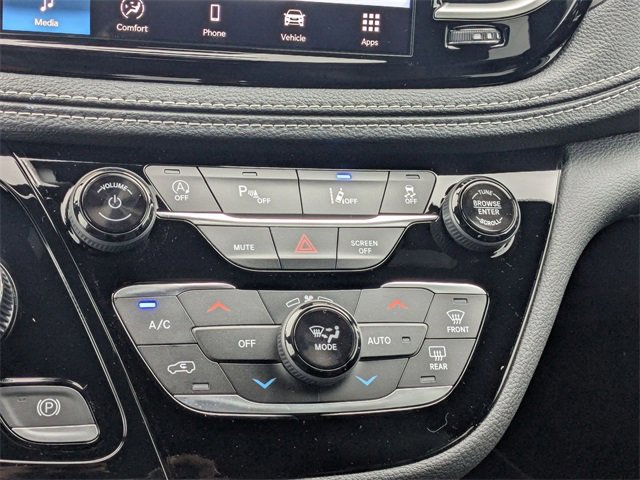 New 2026 Chrysler Pacifica Select image 22