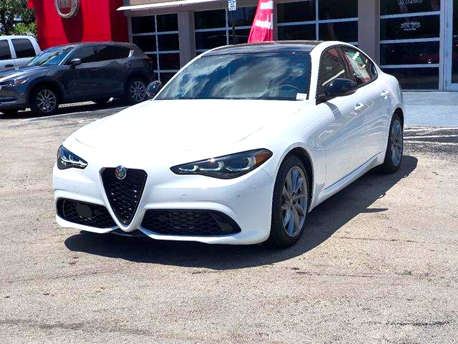New 2024 Alfa Romeo Giulia Sprint RWD image 3