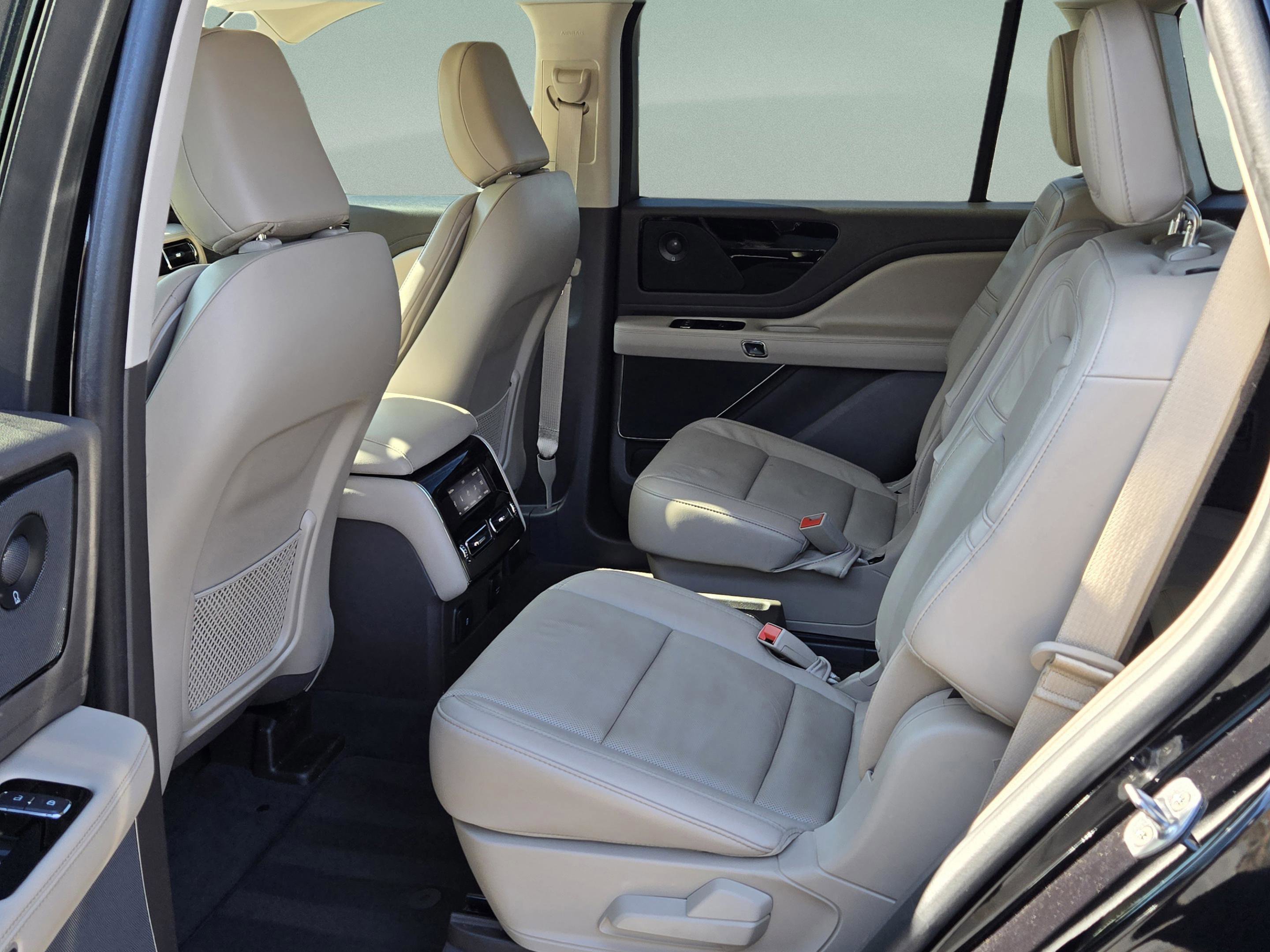 Used 2024 Lincoln Aviator Reserve w/ Elements Package Plus image 47