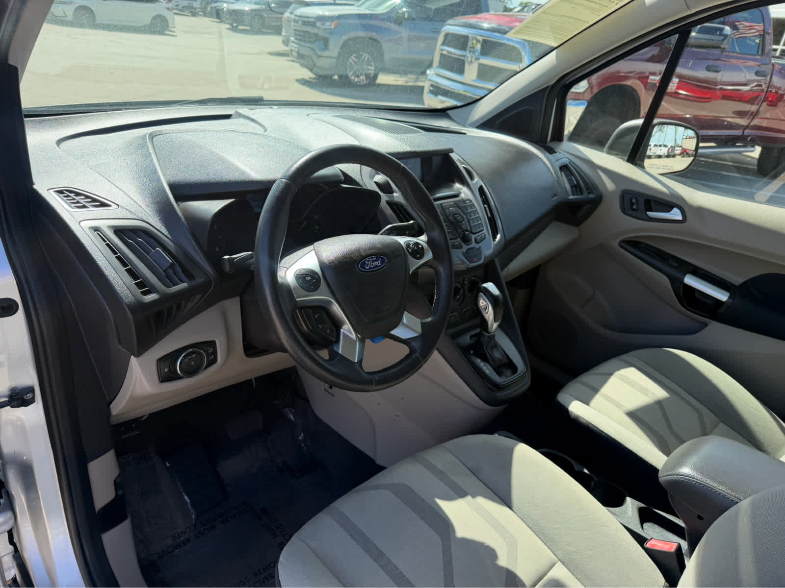 Used 2015 Ford Transit Connect XLT FWD image 16