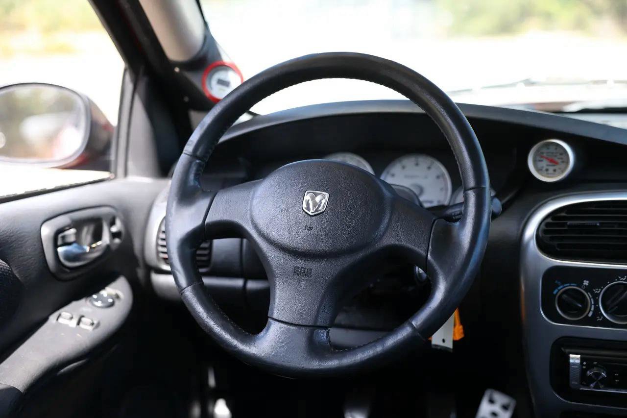 Used 2003 Dodge Neon image 25