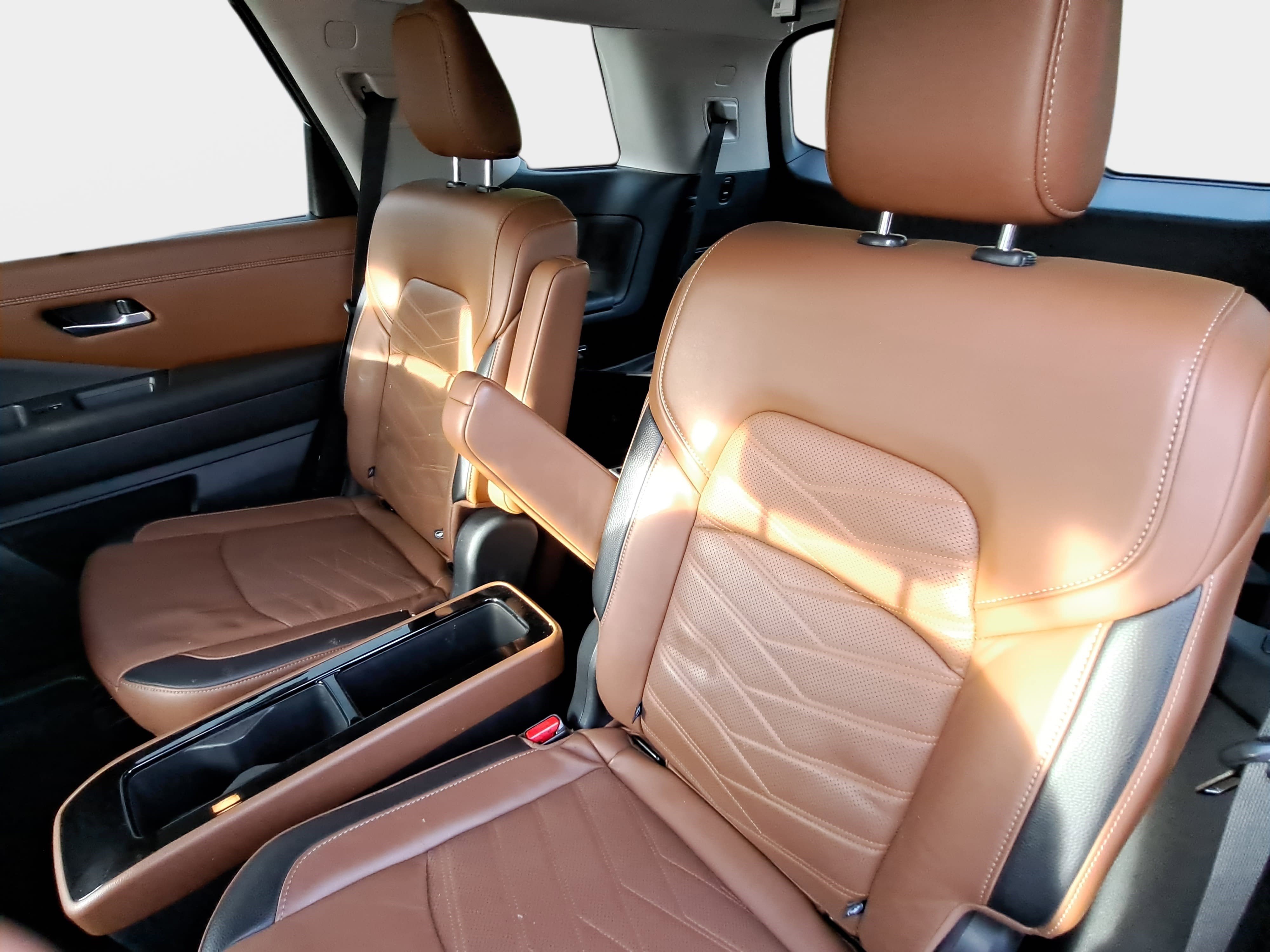 Used 2022 Nissan Pathfinder Platinum w/ Cargo Package image 14