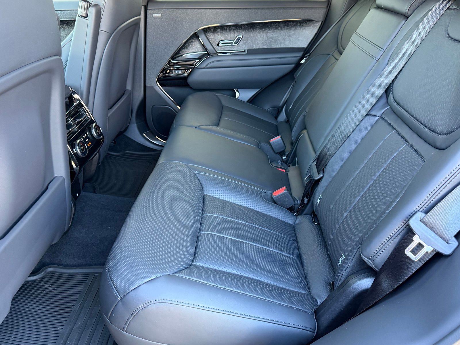 New 2026 Land Rover Range Rover Sport Dynamic SE image 26