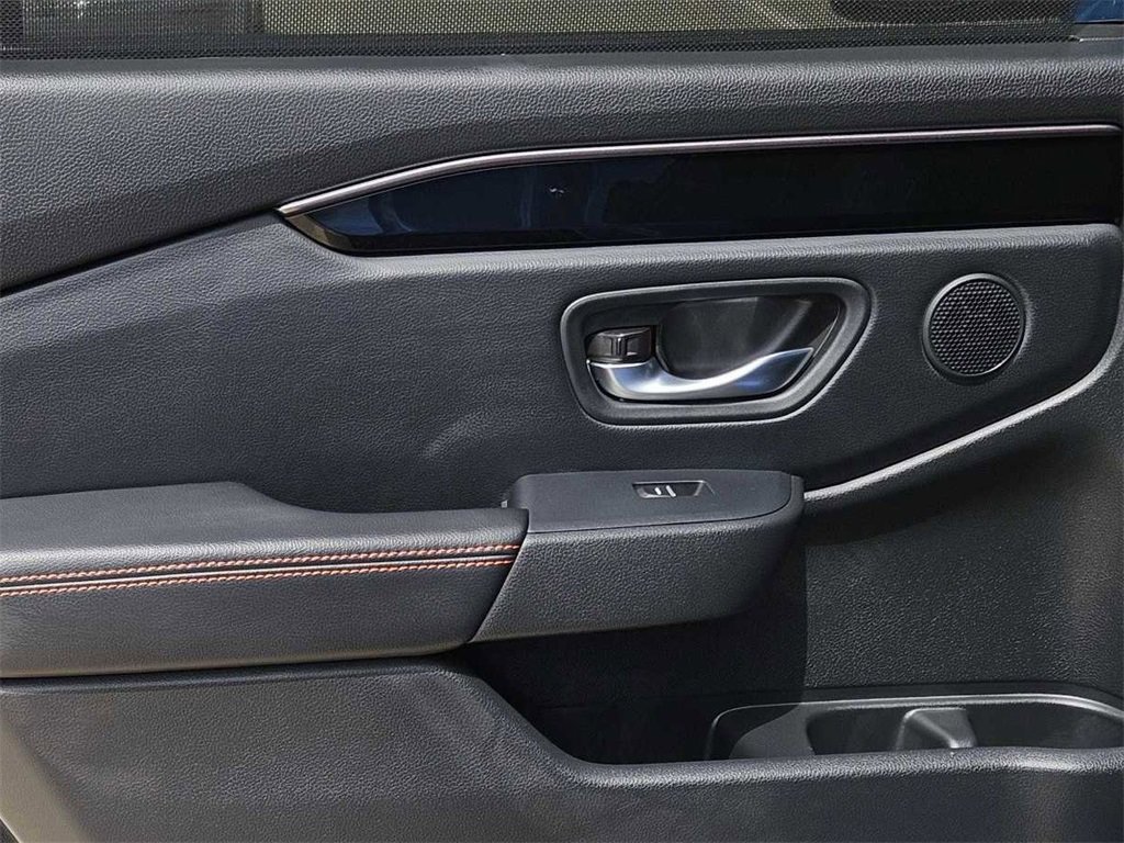 New 2025 Honda Pilot TrailSport image 18