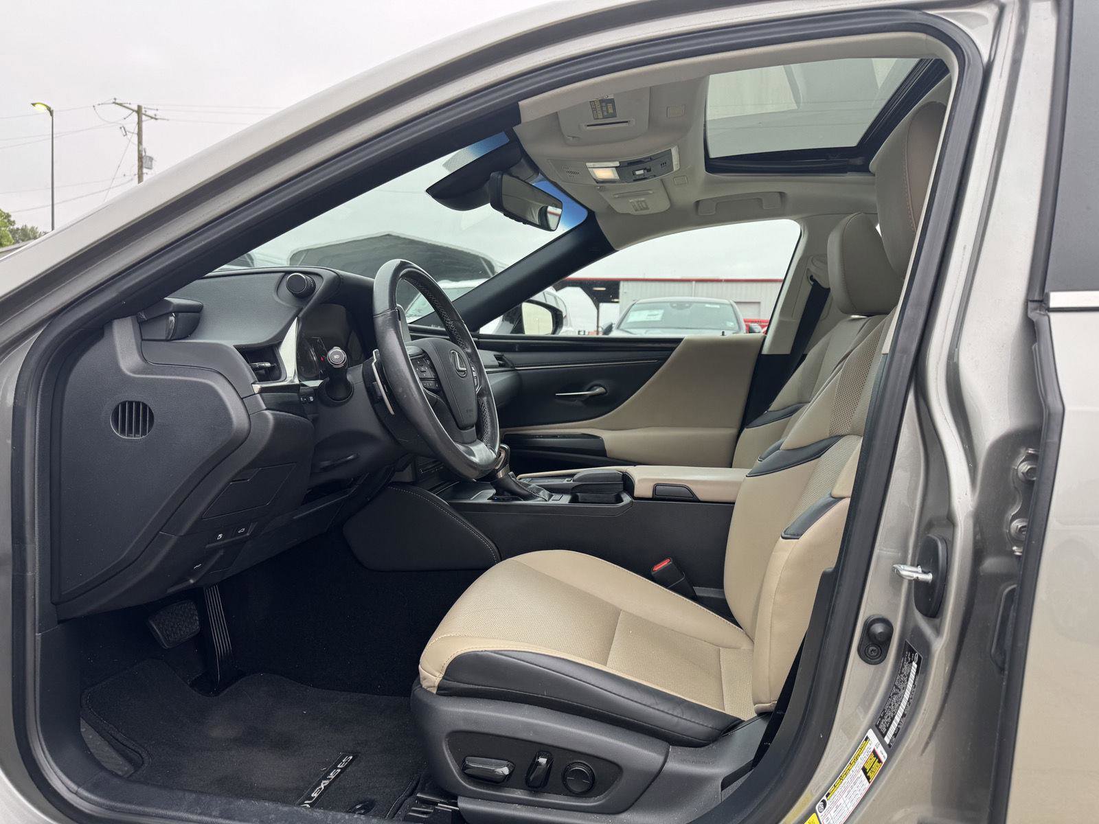 Used 2021 Lexus ES 350 image 5