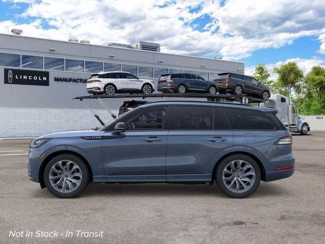 New 2026 Lincoln Aviator AWD image 3