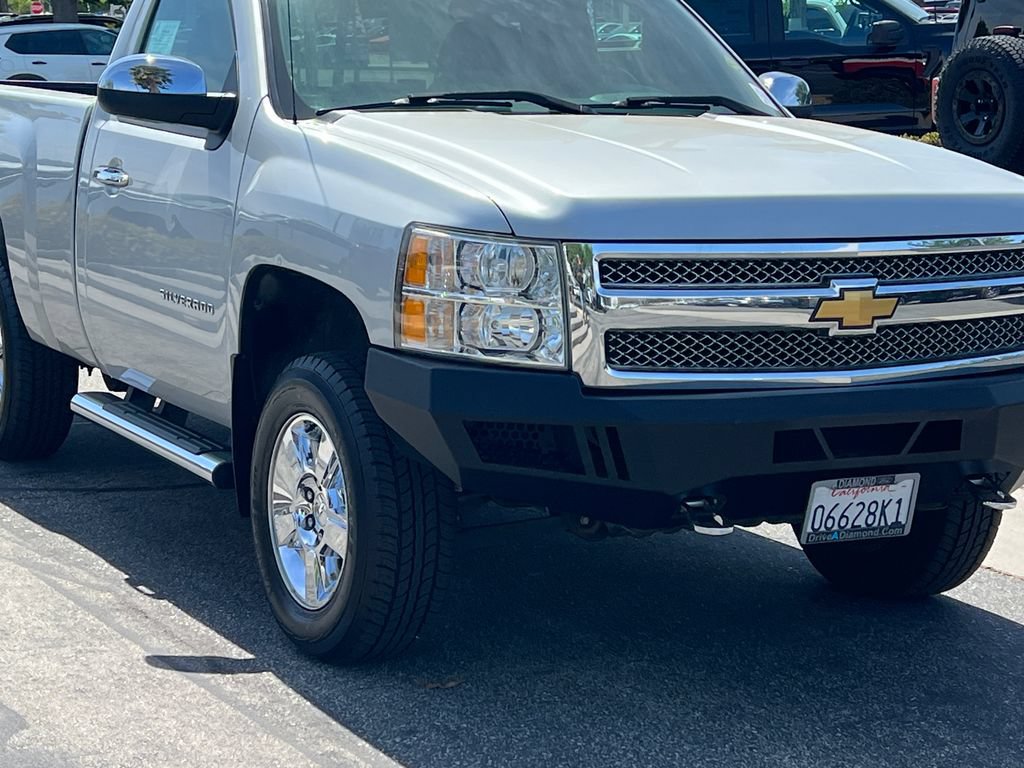 Used 2013 Chevrolet Silverado 1500 LT w/ Chrome Essentials Package RWD image 11