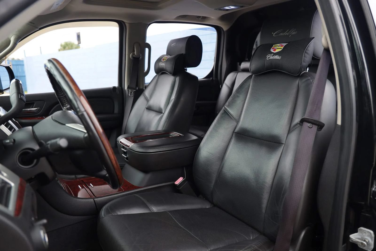 Used 2007 Cadillac Escalade EXT w/ Information Package AWD/4WD image 21