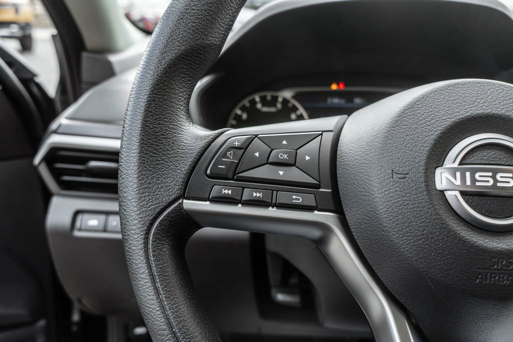 Used 2024 Nissan Altima 2.5 SV image 18