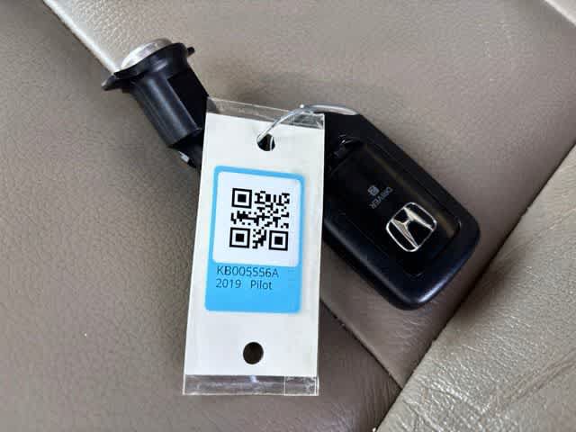 Used 2019 Honda Pilot Touring image 23