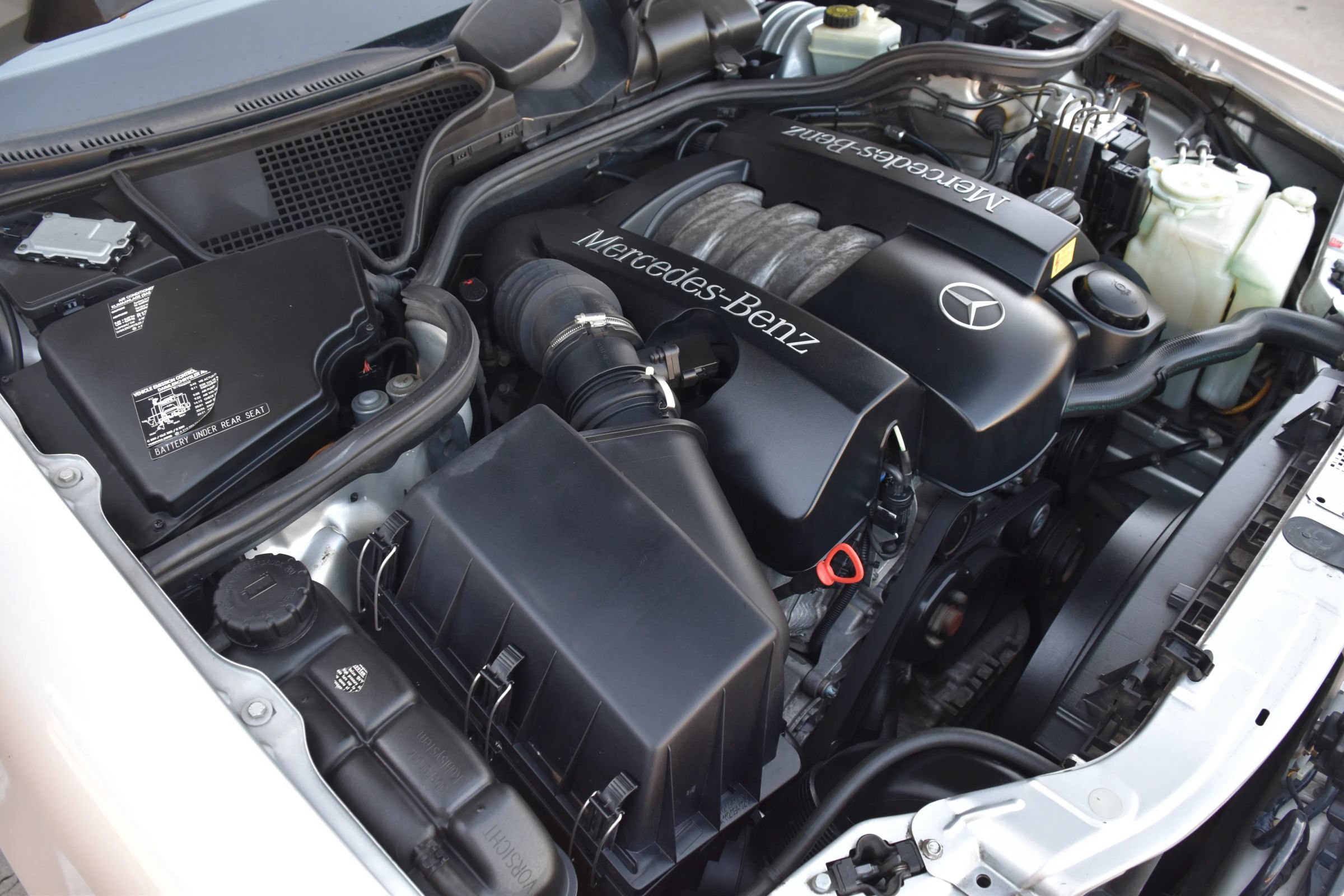 Used 2000 Mercedes-Benz E 320 Sedan image 10