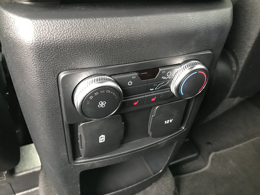 Used 2020 Ford Explorer XLT w/ Comfort Package image 24