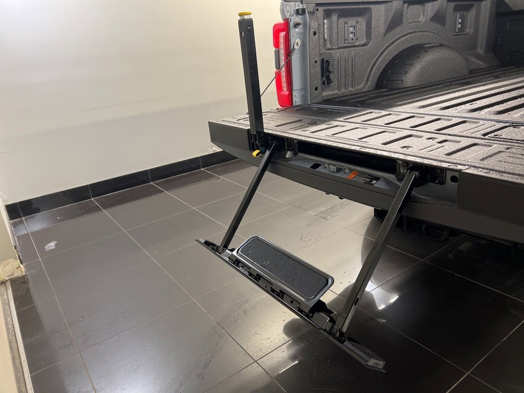 New 2026 Ford F350 Lariat w/ Black Appearance Package image 40