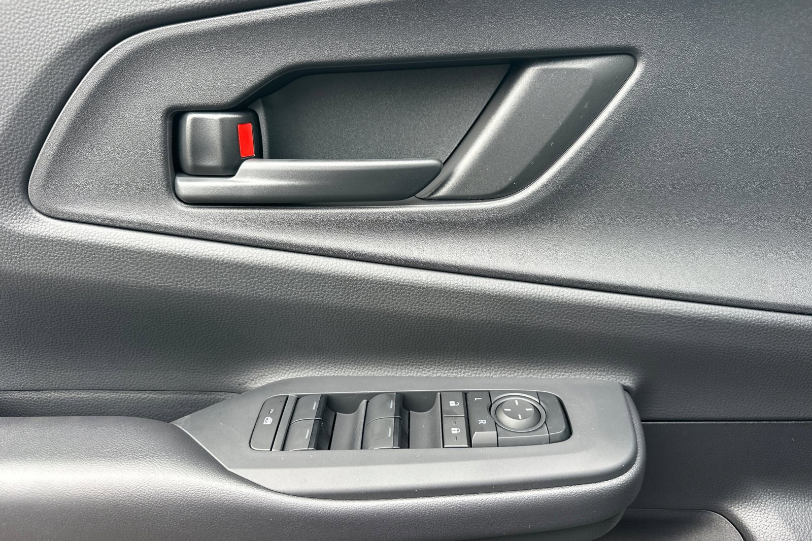 New 2026 Toyota Prius Plug-In Hybrid image 9