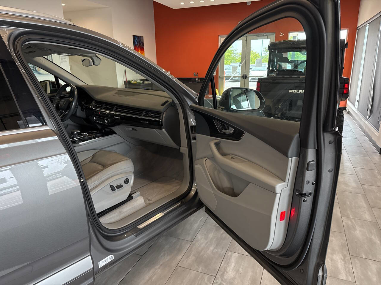 Used 2017 Audi Q7 3.0T Premium Plus image 41