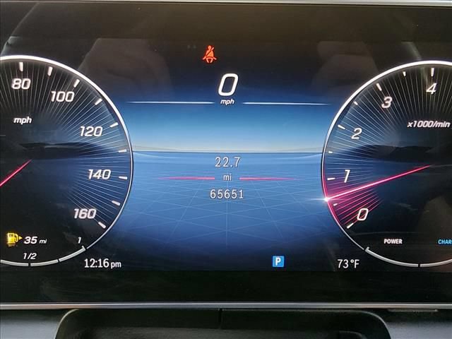 Used 2024 Mercedes-Benz GLC 300 4MATIC image 25