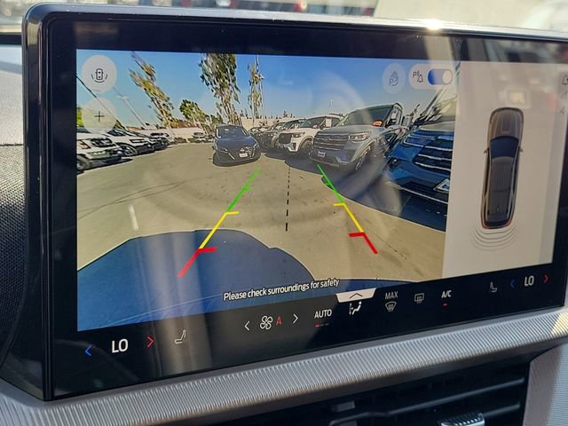 Used 2025 Ford Explorer Active RWD image 10