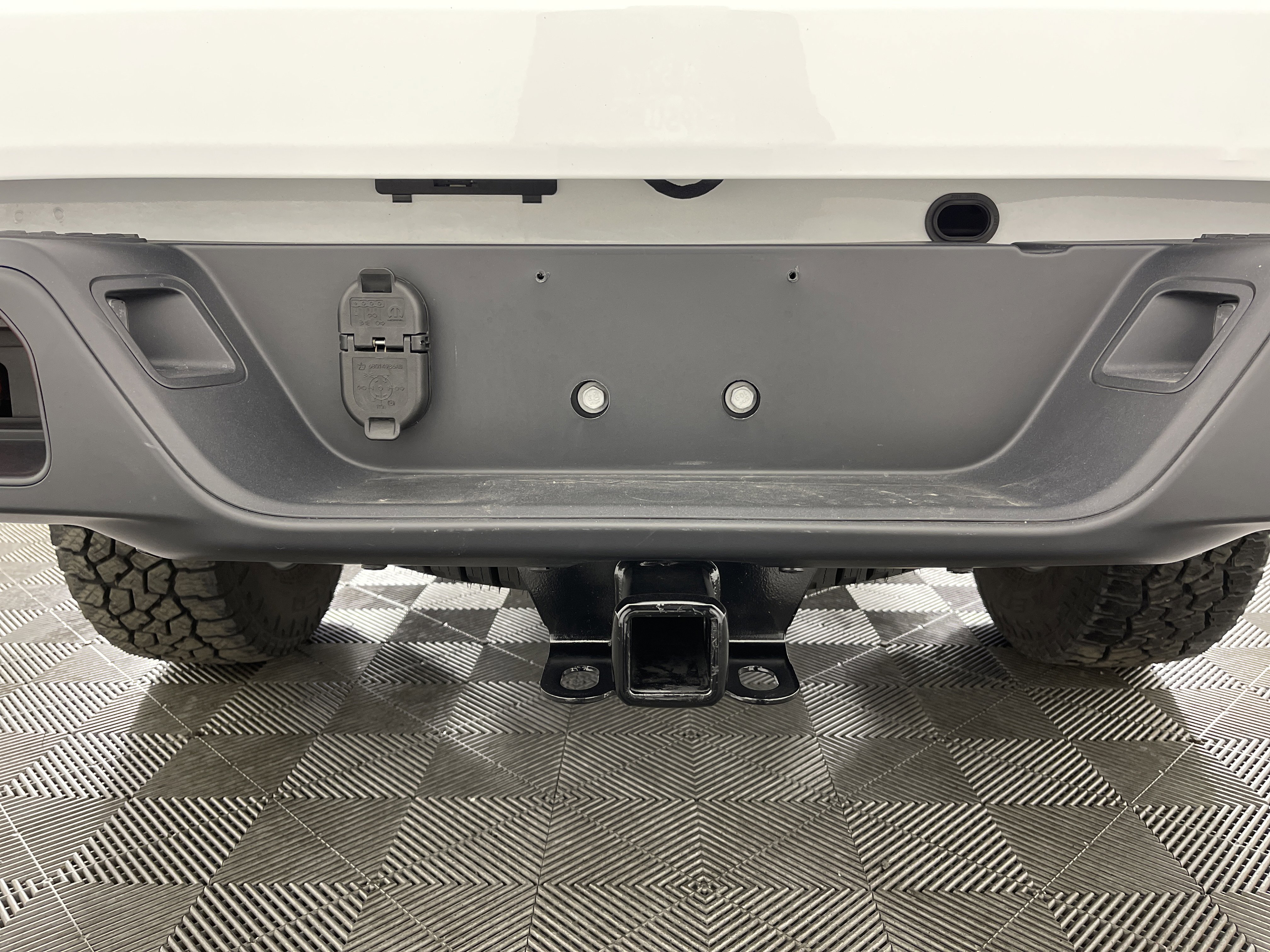 Used 2024 Jeep Gladiator Mojave w/ Convenience Group image 6