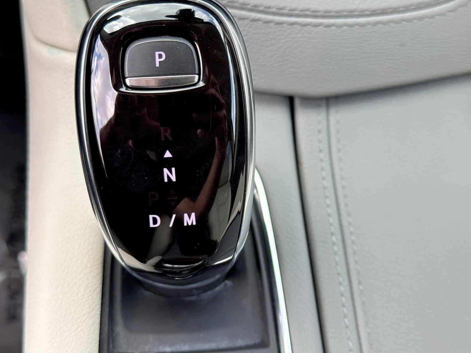 Used 2025 Cadillac XT5 Premium Luxury w/ LPO, Floor Liner Package AWD/4WD image 38