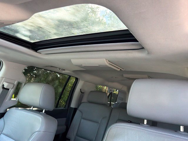 Used 2019 Chevrolet Suburban LT AWD/4WD image 7