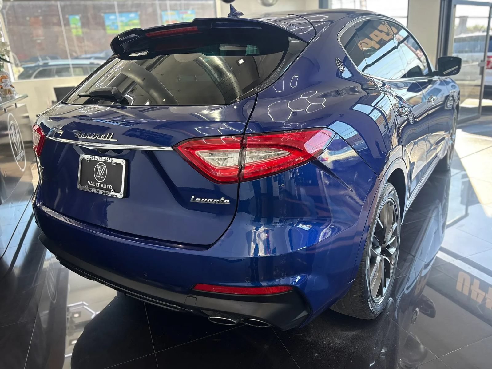 Used 2019 Maserati Levante GranSport AWD/4WD image 4