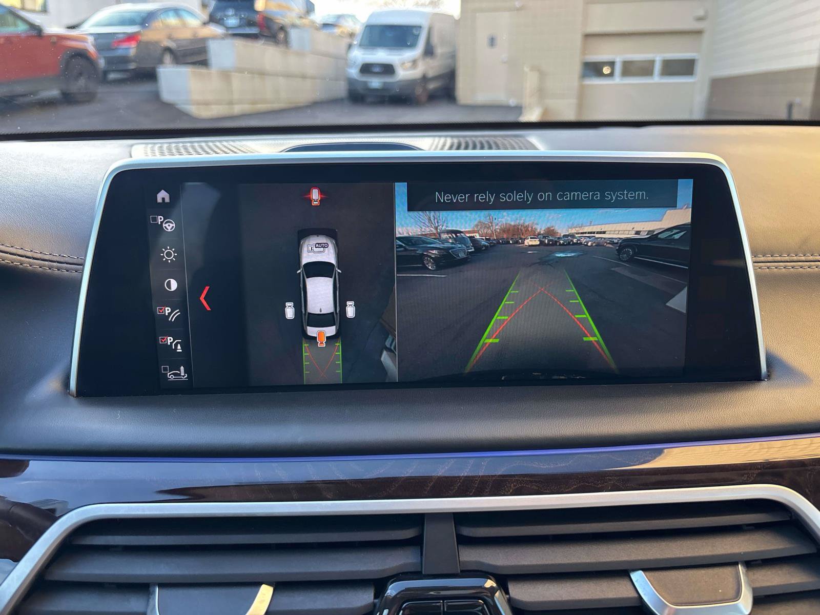 Used 2018 BMW 750i xDrive AWD/4WD image 24