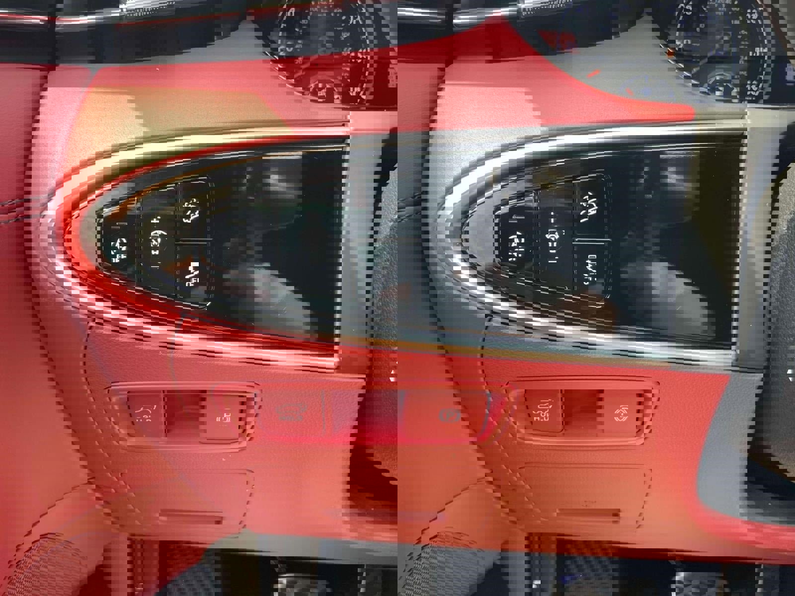 Used 2025 Genesis GV70 3.5T Sport w/ Sport Advanced Package image 21