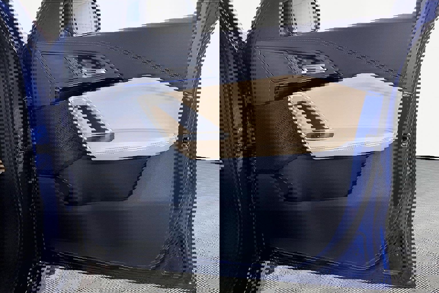 Certified 2025 BMW X1 xDrive28i w/ Convenience Package image 24